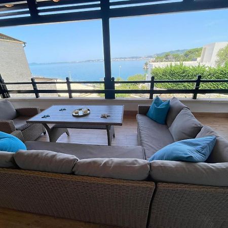 Aneta'S Beach House فلورا المظهر الخارجي الصورة